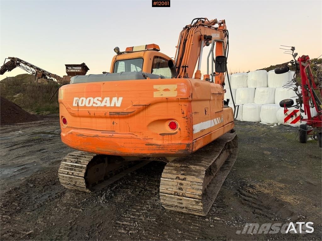 Doosan DX 140 Raupenbagger