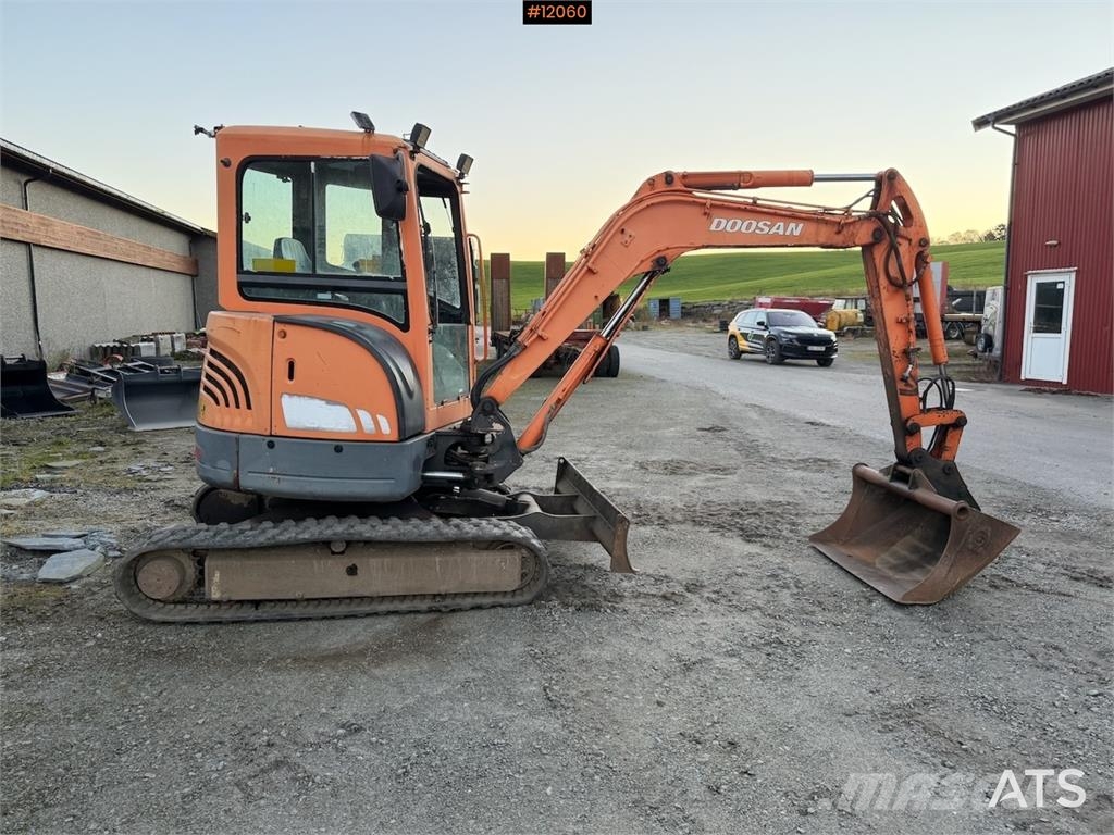 Doosan EXCA DX 35 Raupenbagger