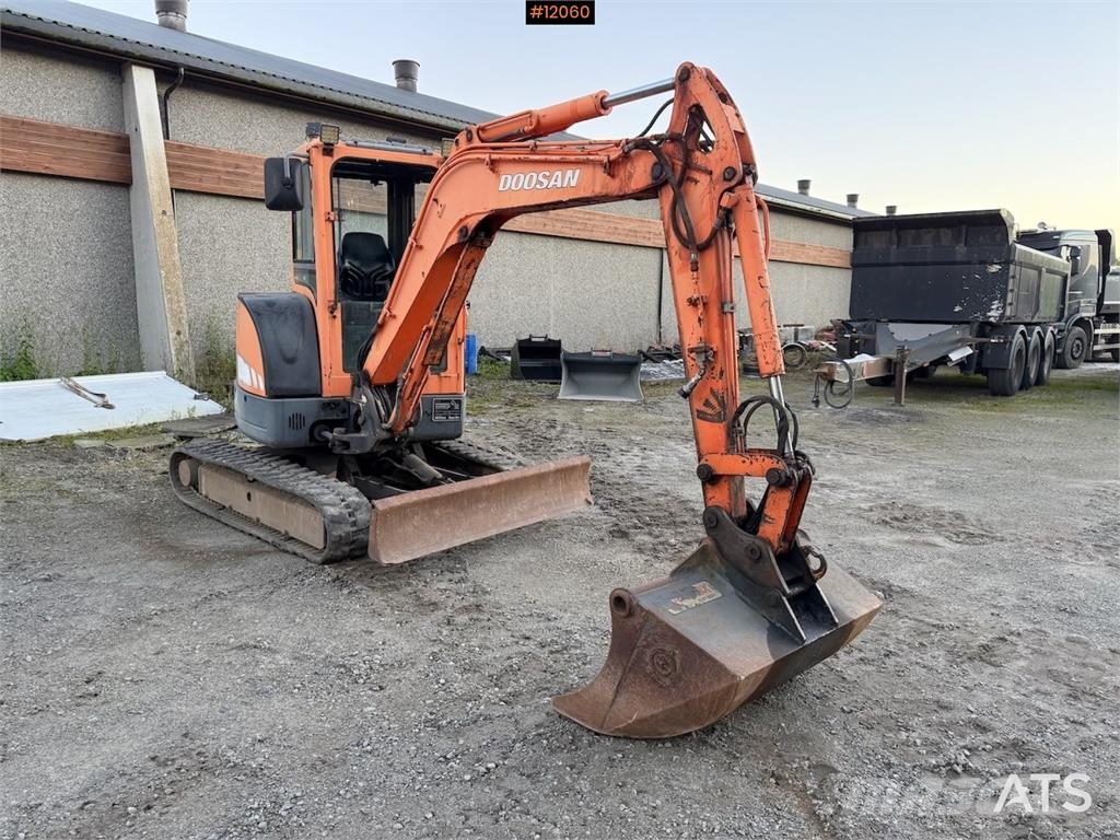 Doosan EXCA DX 35 Raupenbagger