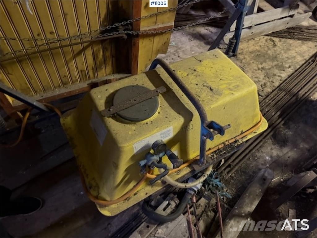 Erland Åkersprøyte Trailed sprayers