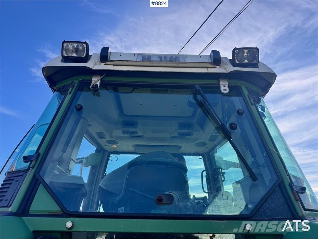 Fendt 412 Vario Трактори