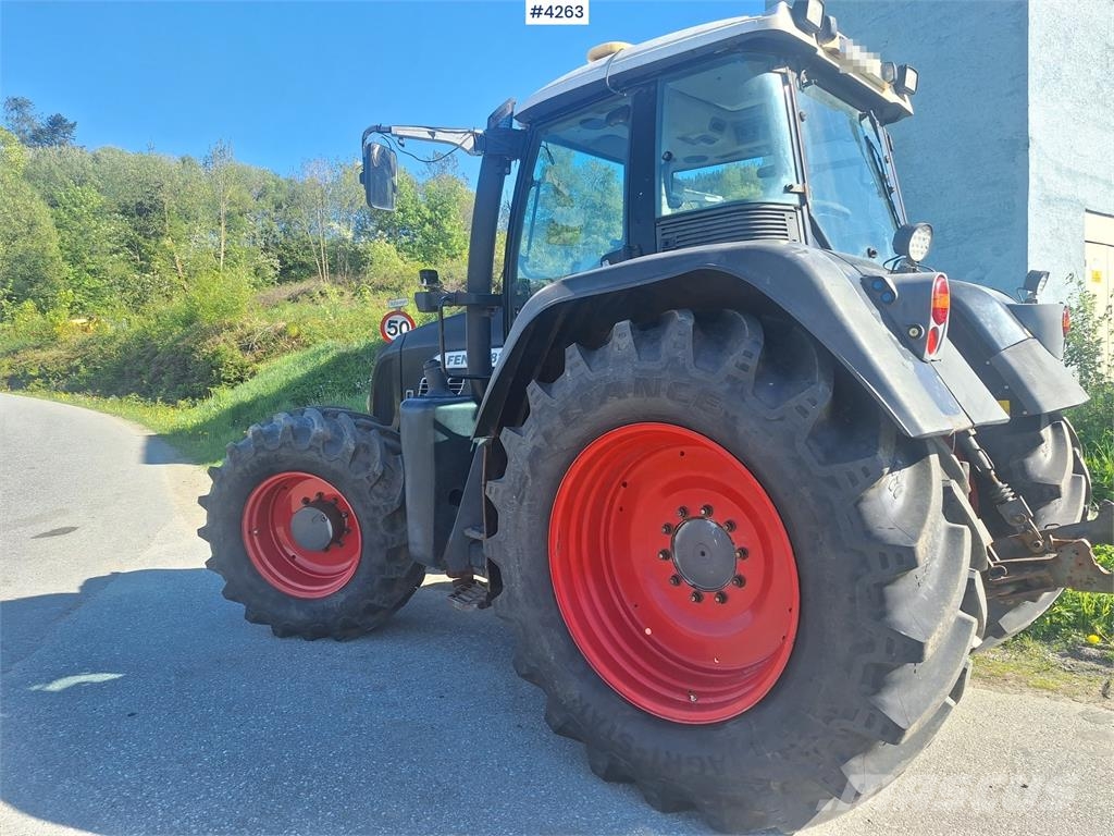 Fendt 820 Vario Tractors