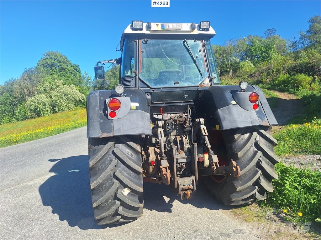 Fendt 820 Vario Tractors