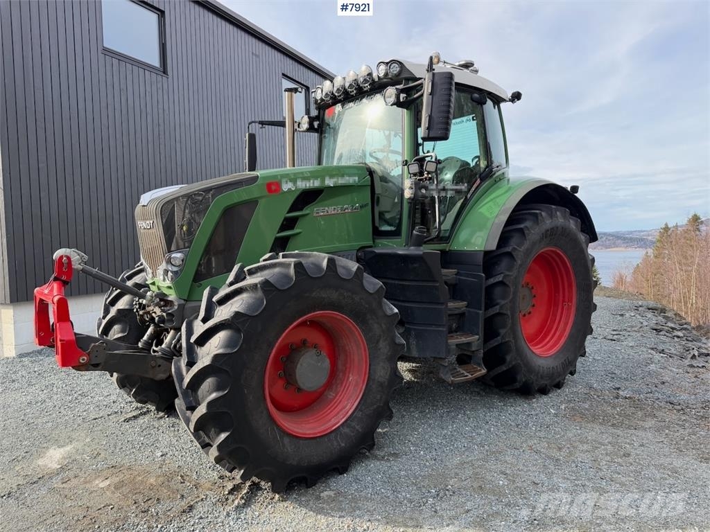 Fendt 824 Vario Tractoren