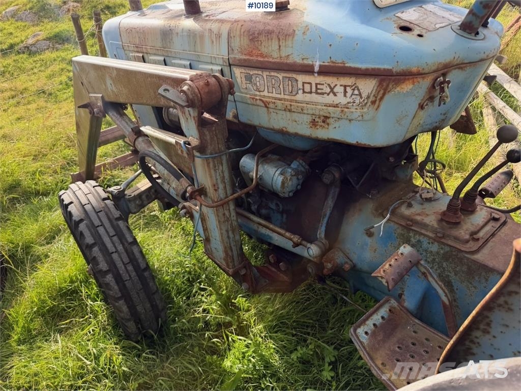Ford 2000 الجرارات