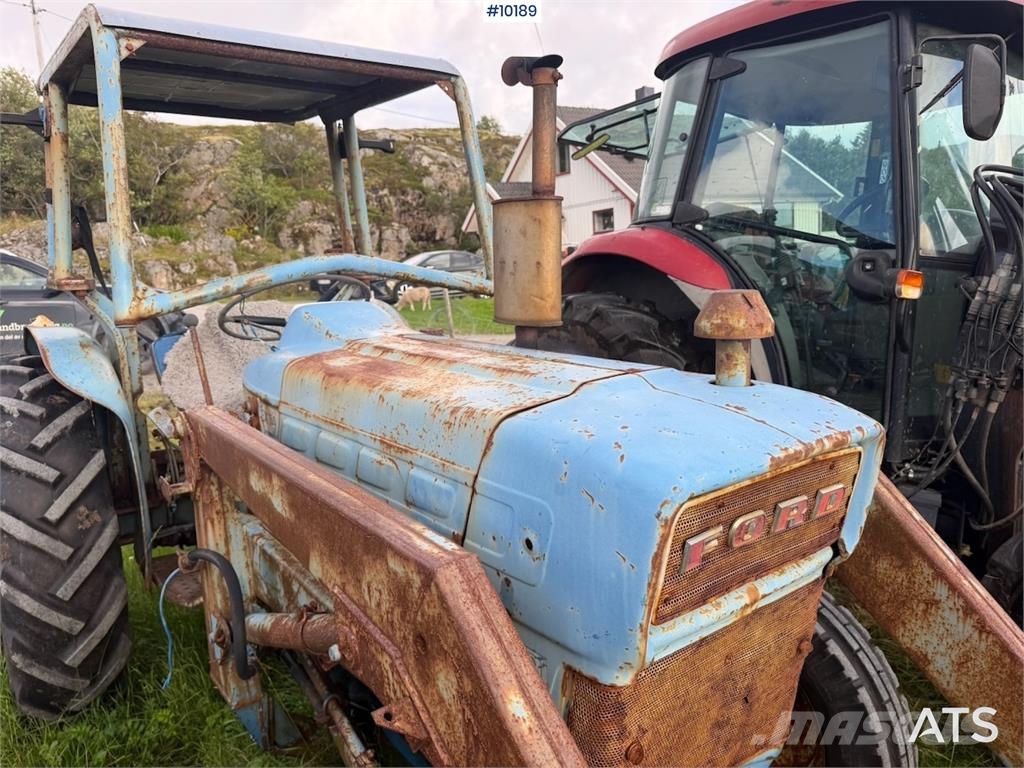 Ford 2000 الجرارات