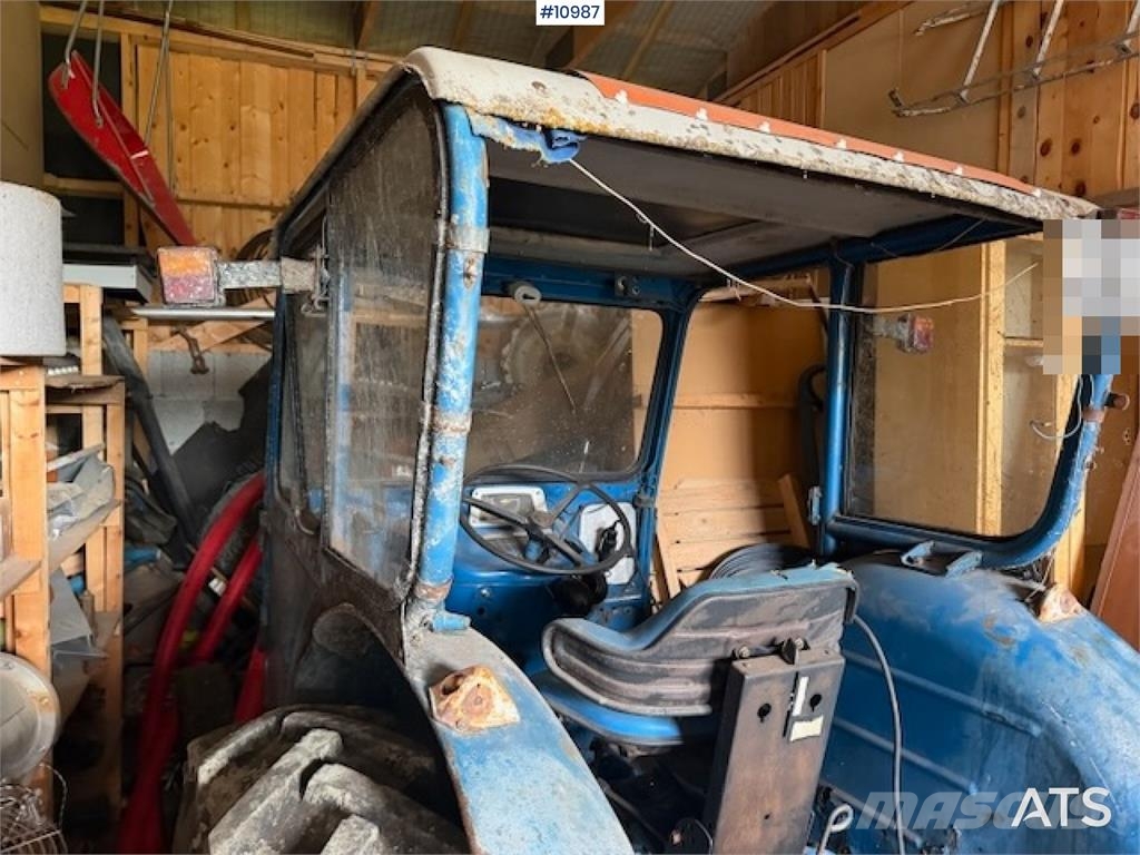 Ford 2000 Tractors