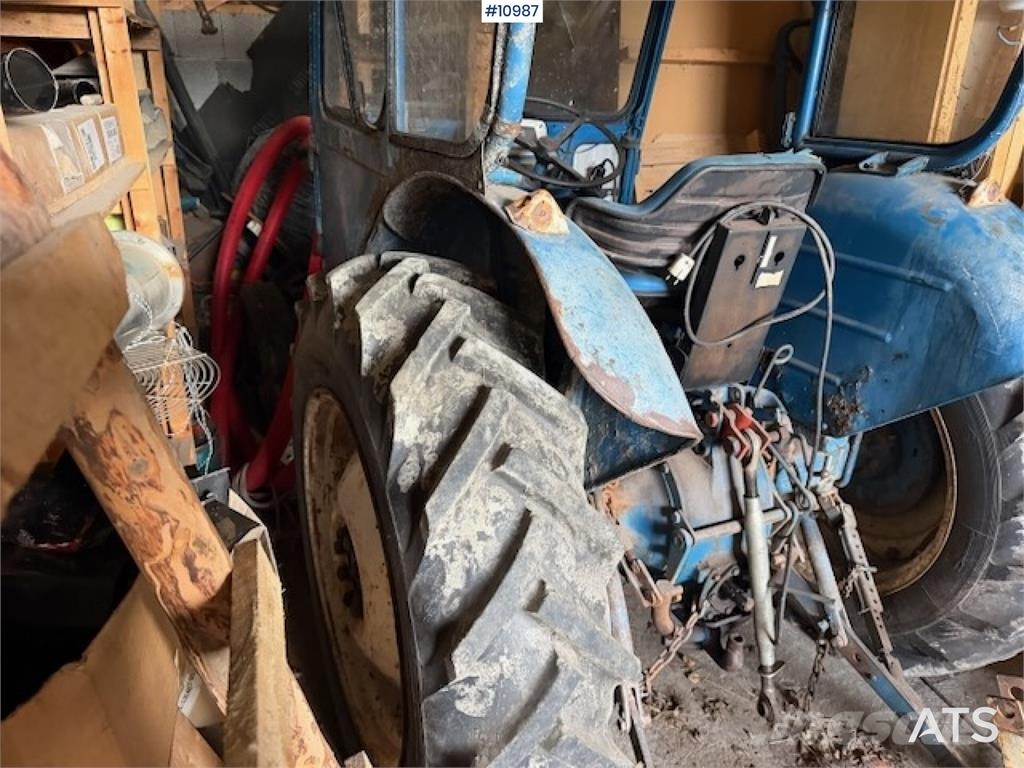 Ford 2000 Tractors