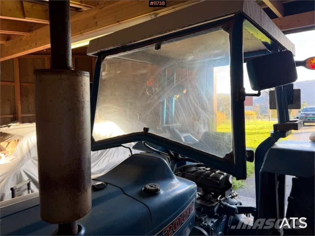 Ford 2000 2x4 traktor rep objekt Traktorer