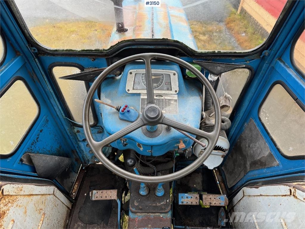 Ford 4000 الجرارات