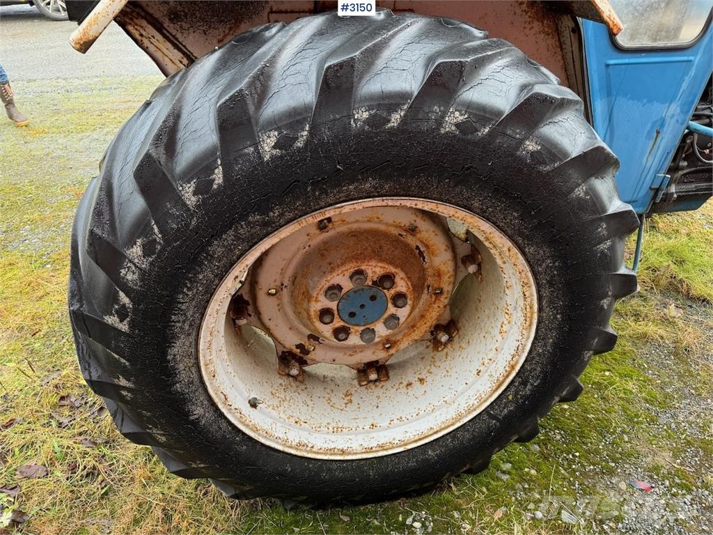 Ford 4000 الجرارات