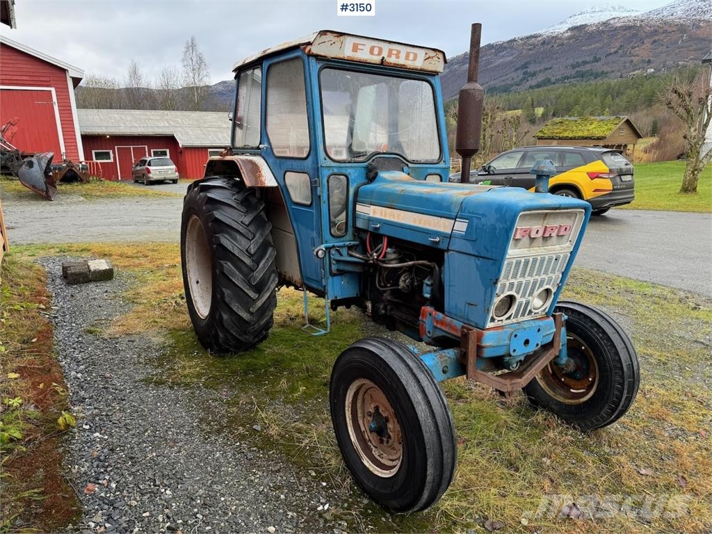Ford 4000 الجرارات