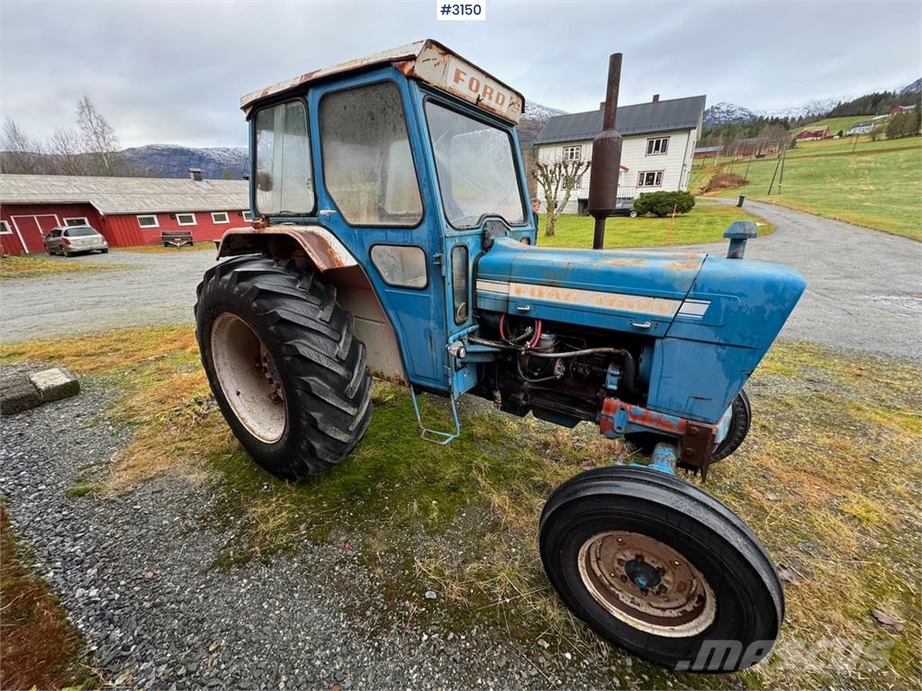 Ford 4000 الجرارات