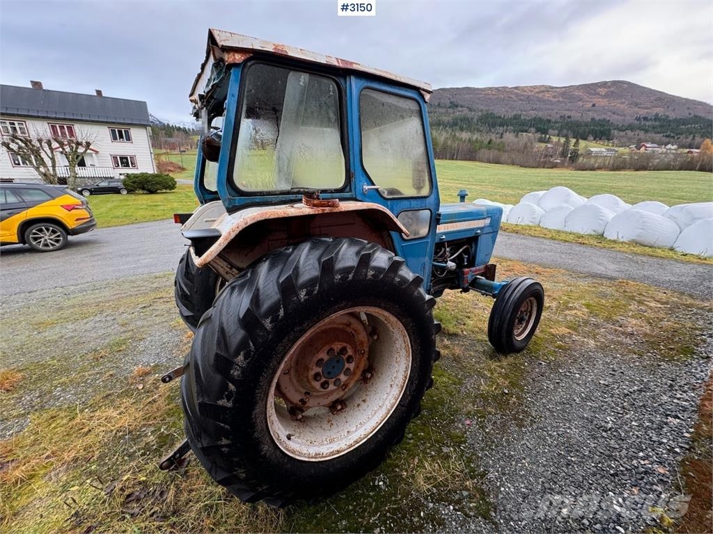 Ford 4000 الجرارات
