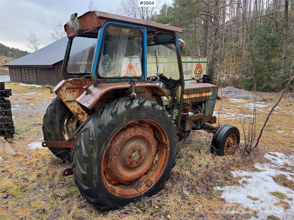Ford 4000 الجرارات