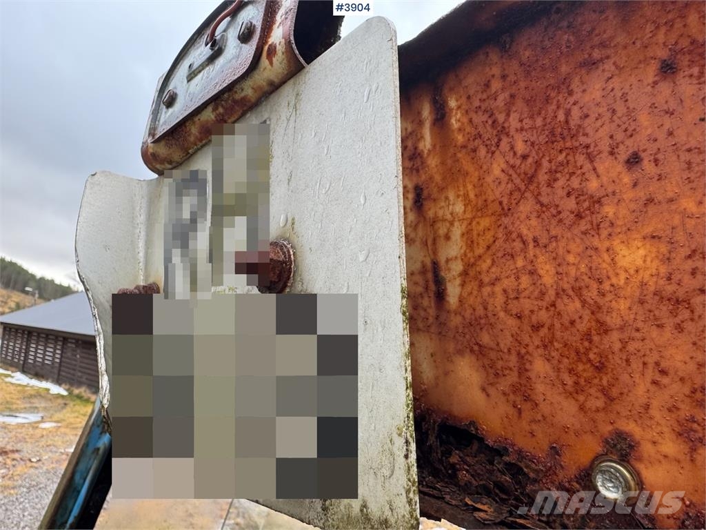 Ford 4000 الجرارات