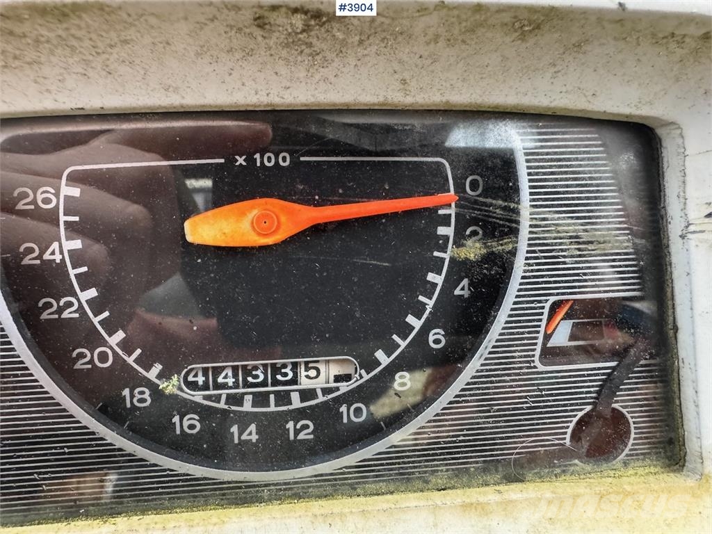 Ford 4000 الجرارات