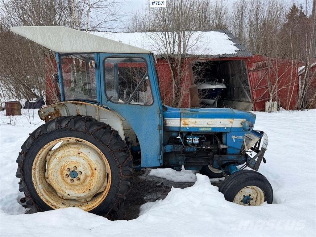 Ford 4000 الجرارات