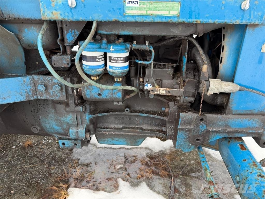 Ford 4000 الجرارات