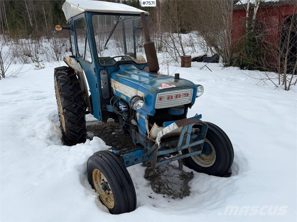 Ford 4000 الجرارات