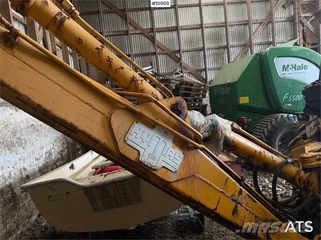 Ford 4600 m/ Hymas graveaggregat Traktorer