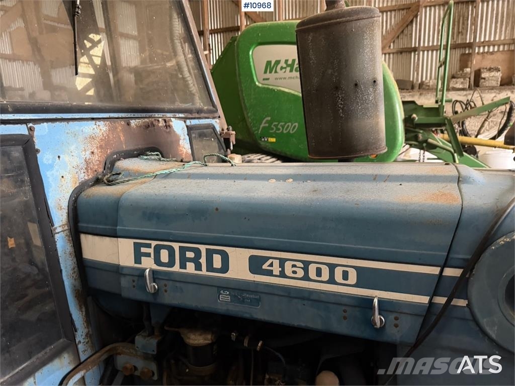 Ford 4600 m/ Hymas graveaggregat Traktorer
