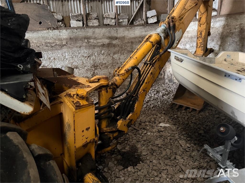 Ford 4600 m/ Hymas graveaggregat Traktorer