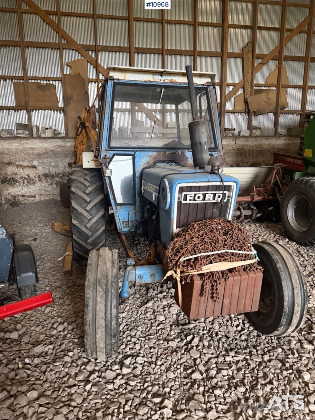 Ford 4600 m/ Hymas graveaggregat Traktorer