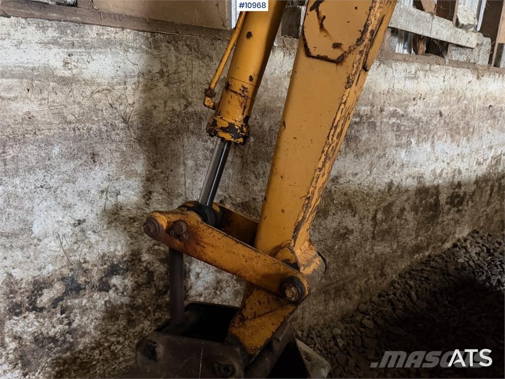 Ford 4600 m/ Hymas graveaggregat Traktorer