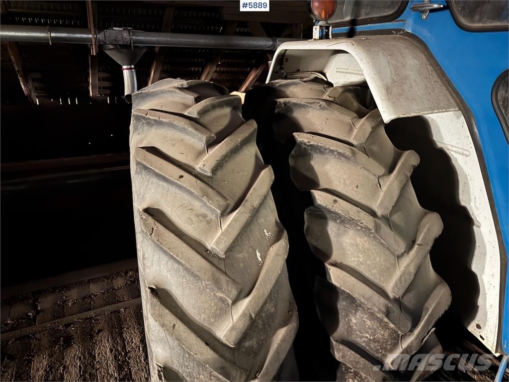Ford 5000 الجرارات