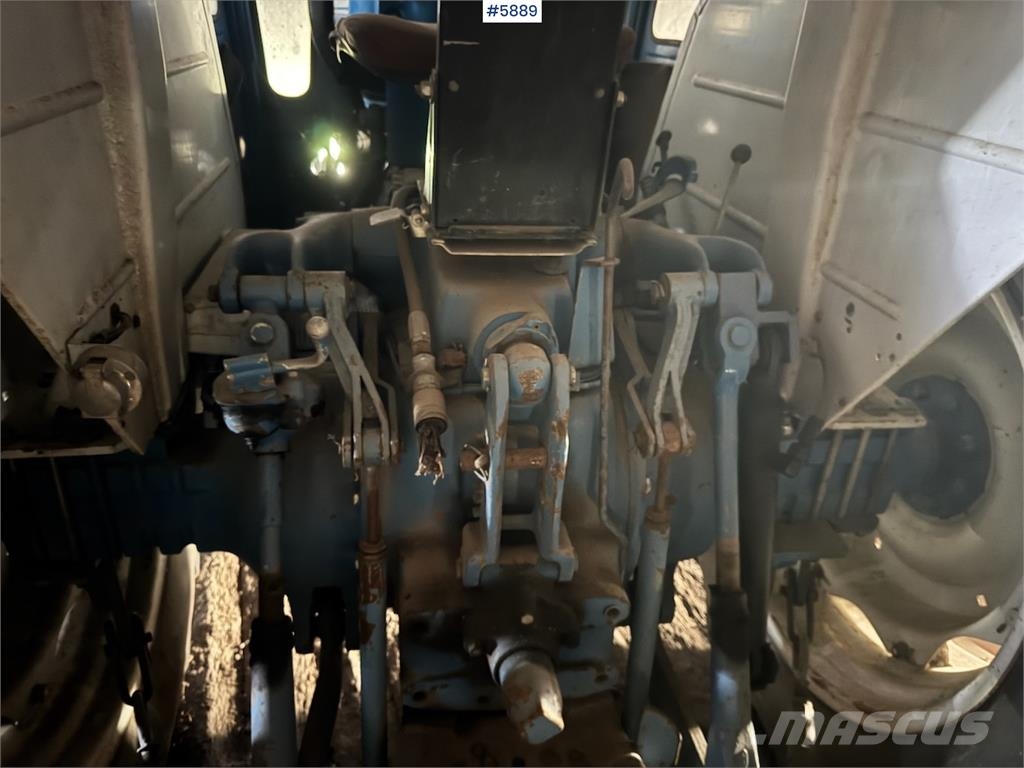 Ford 5000 الجرارات