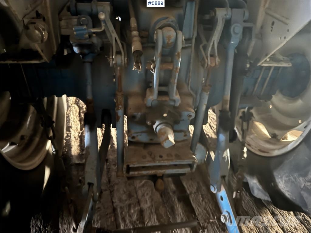 Ford 5000 الجرارات