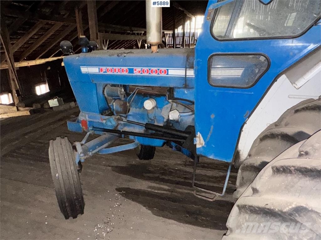 Ford 5000 الجرارات