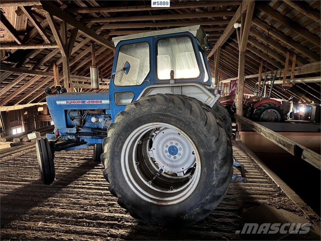 Ford 5000 الجرارات