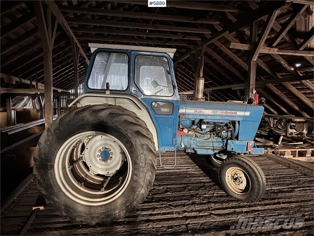 Ford 5000 الجرارات