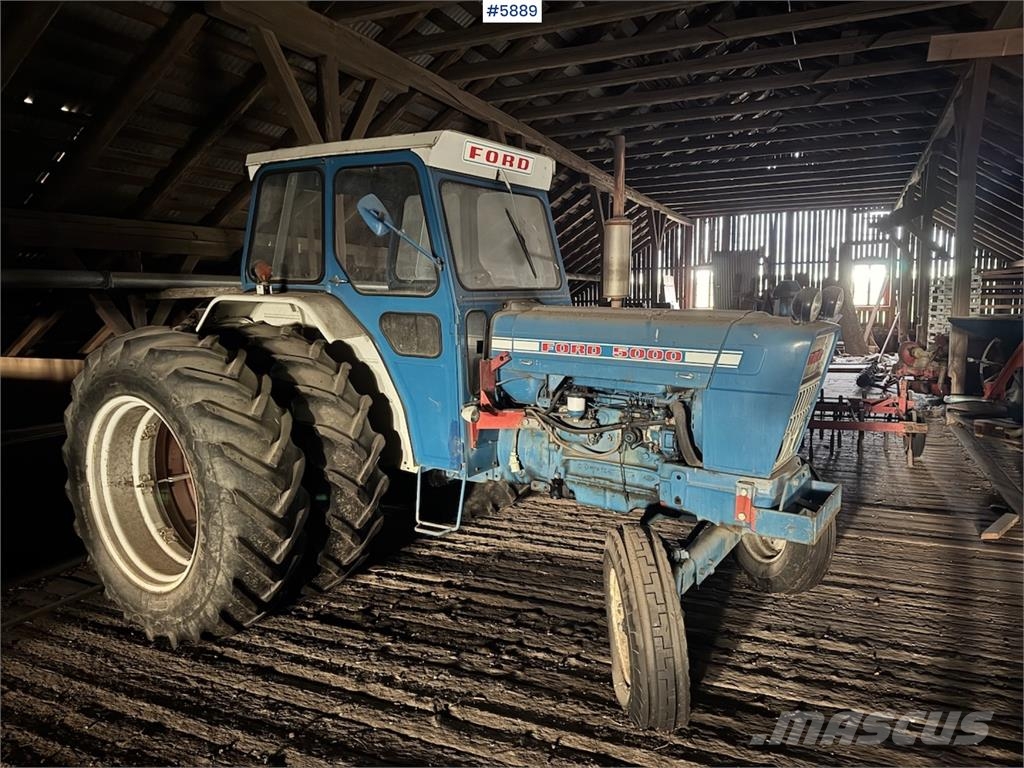 Ford 5000 الجرارات