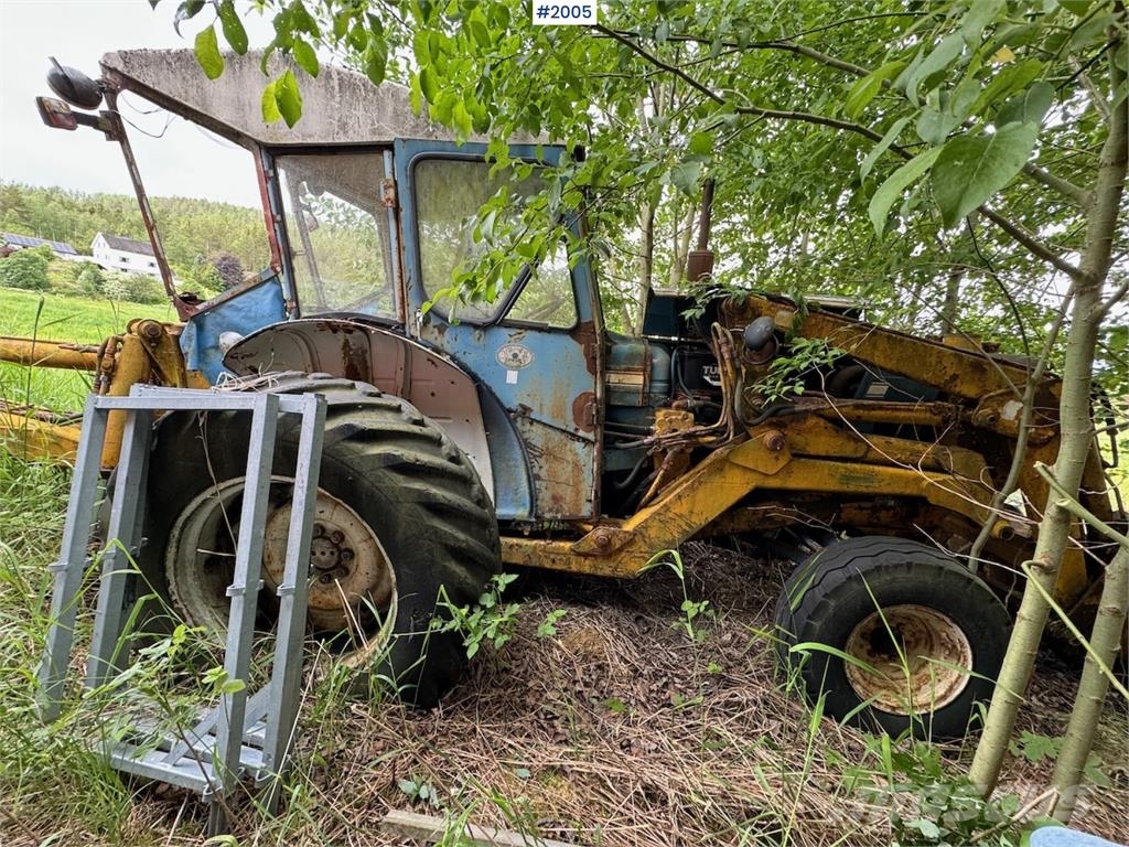 Ford 5000 m/Hymas 4 graver Tractors