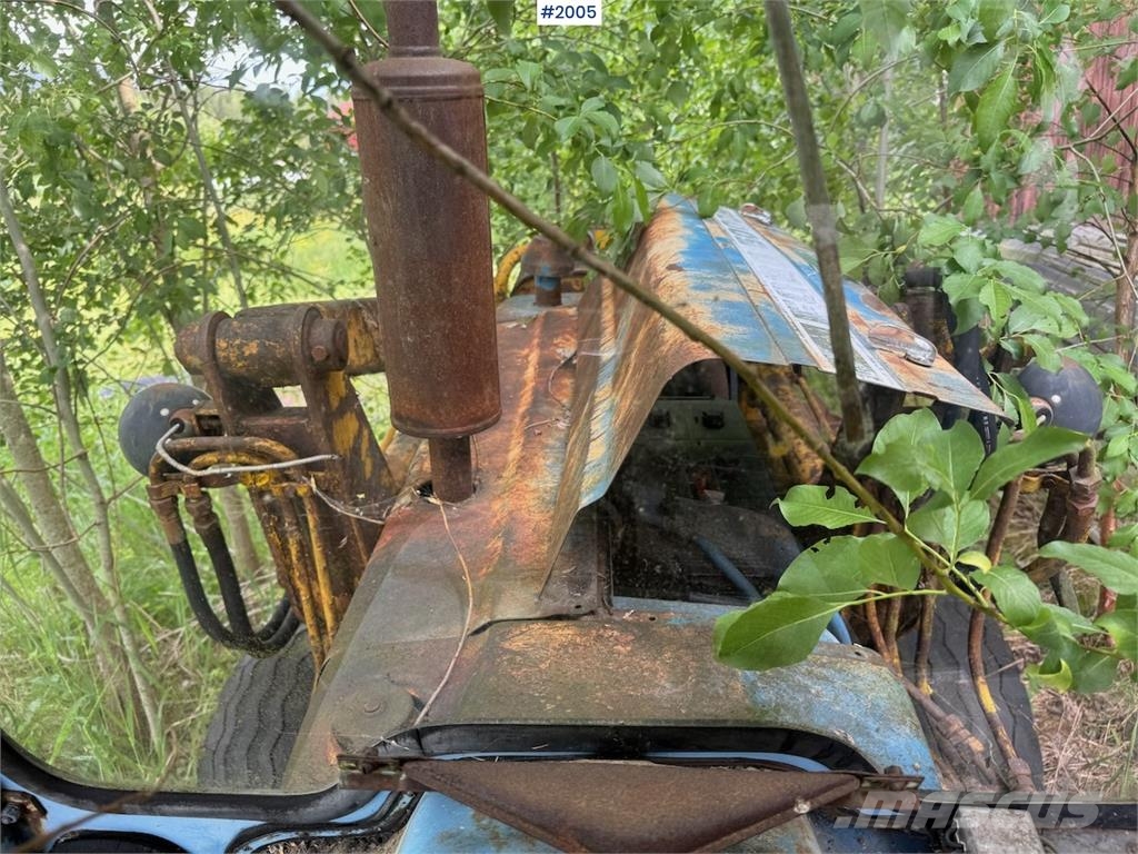 Ford 5000 m/Hymas 4 graver Tractors