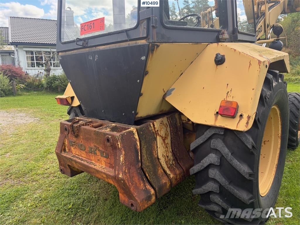Ford 555 TC الجرارات