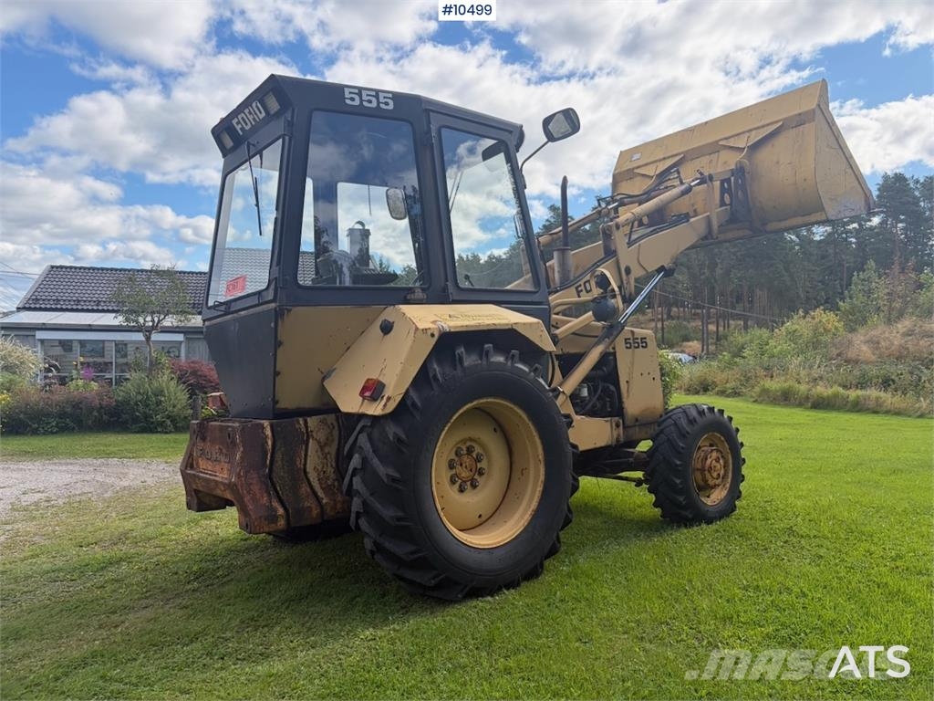 Ford 555 TC الجرارات