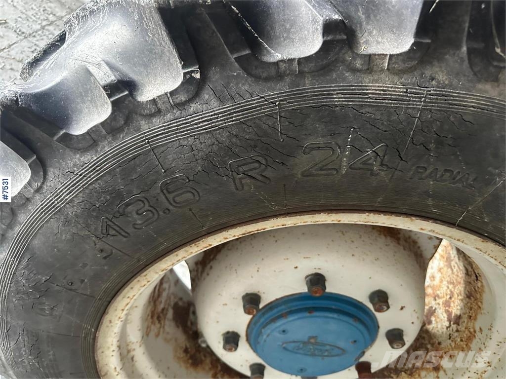 Ford 6810 الجرارات