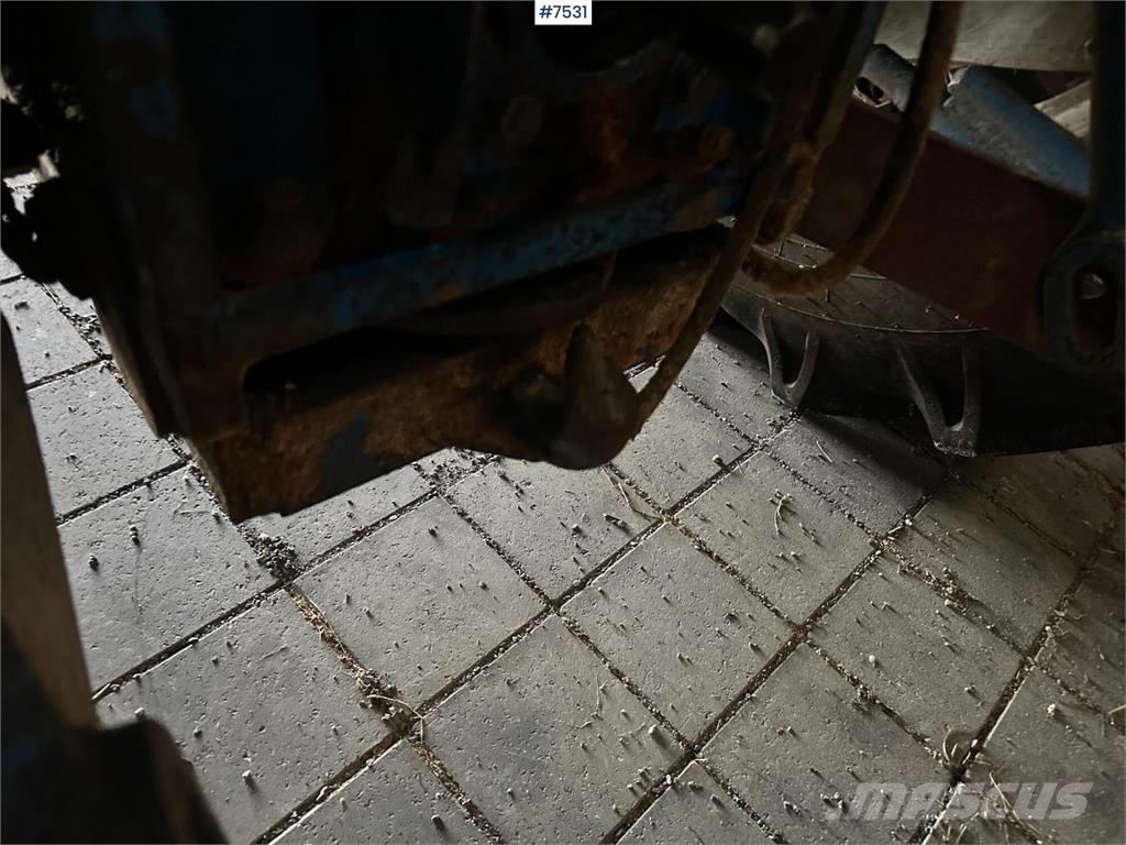 Ford 6810 الجرارات