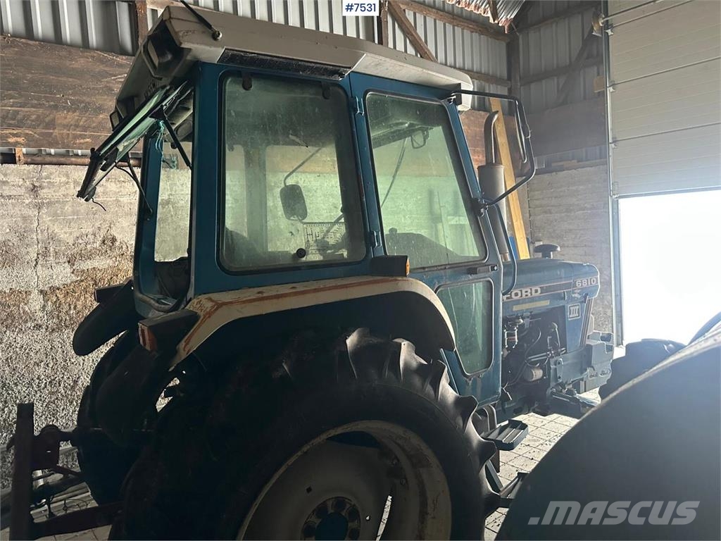 Ford 6810 الجرارات