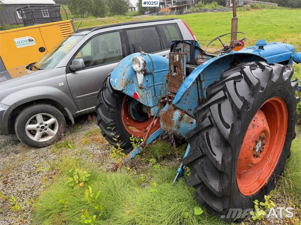 Ford Dexta Traktorit
