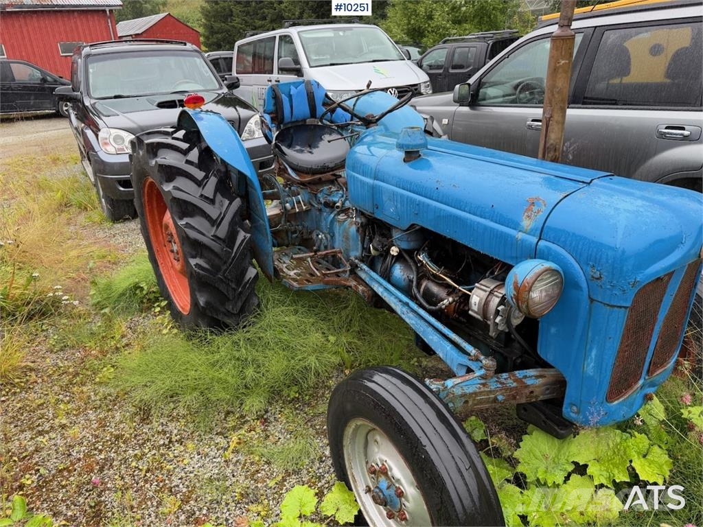 Ford Dexta Traktorit