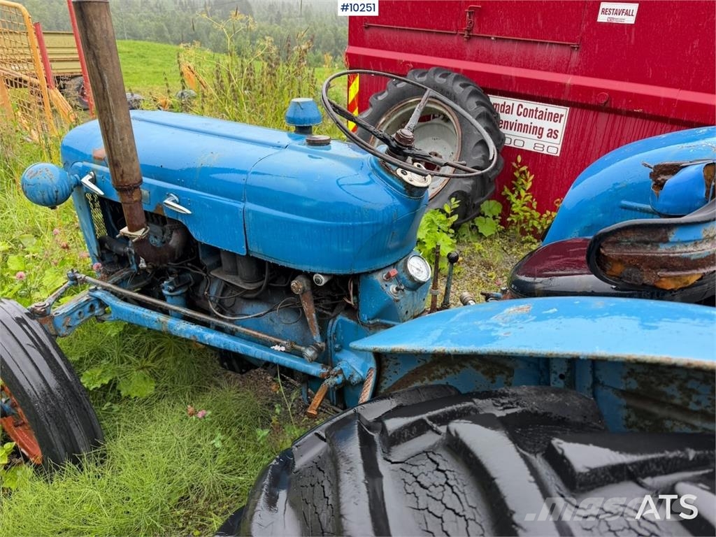 Ford Dexta Traktorit