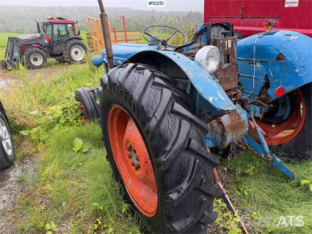 Ford Dexta Traktorit