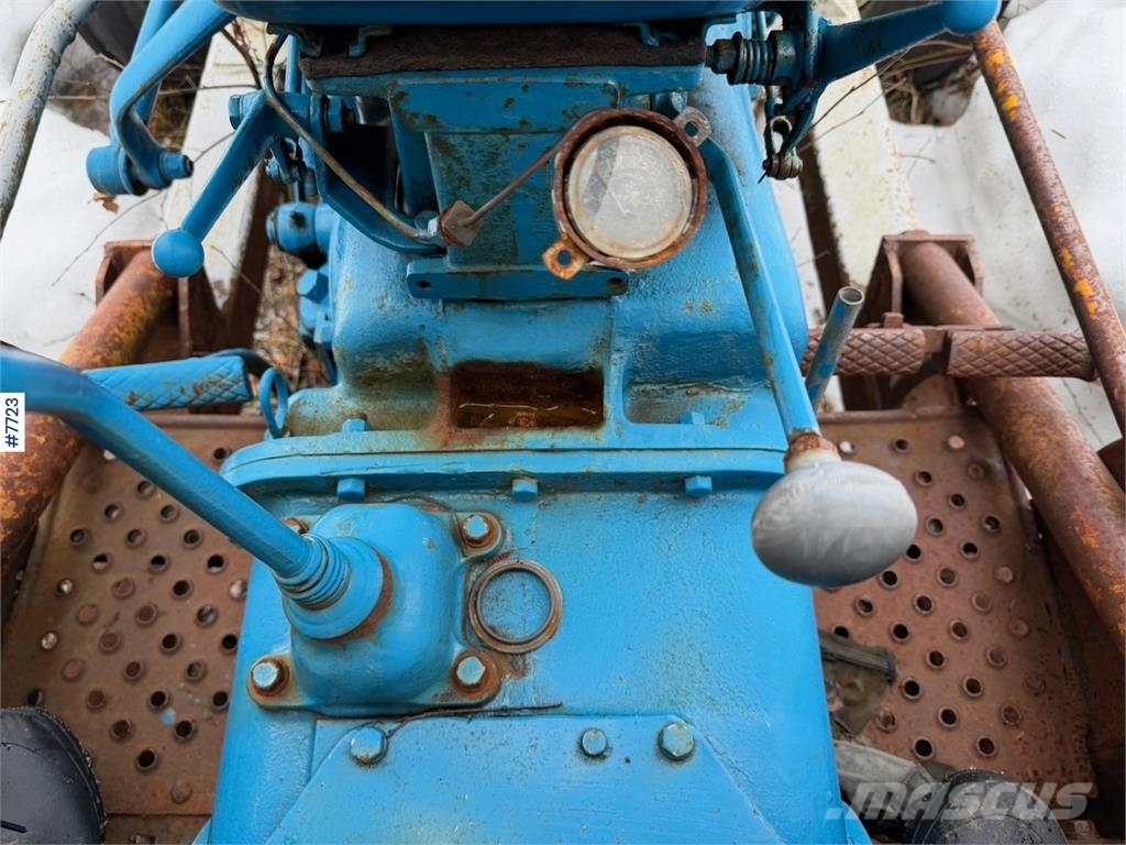Ford Major Super Dexta Traktorgraver الجرارات