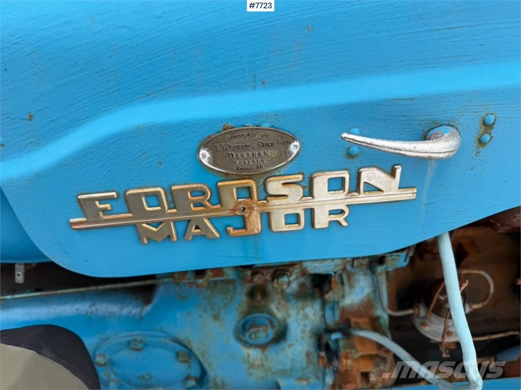 Ford Major Super Dexta Traktorgraver الجرارات