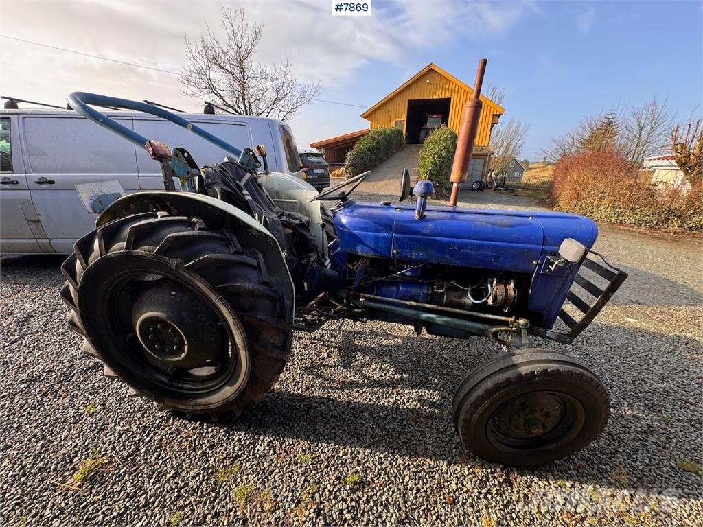 フォード Super Dexta, 1900, Karmøy,Rogaland, ノルウェー - 中古 